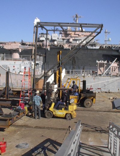 Underwater metal cutting of freighter sonor dome.