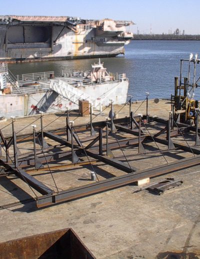 Underwater metal cutting of freighter sonor dome.